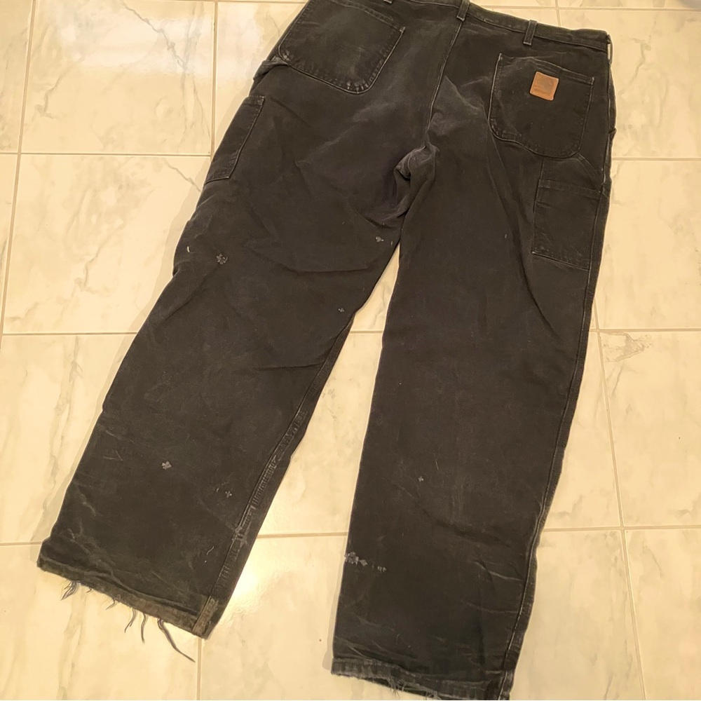 Carhartt Black distressed Work Pants. They rugged denim jeans.   Preloved.